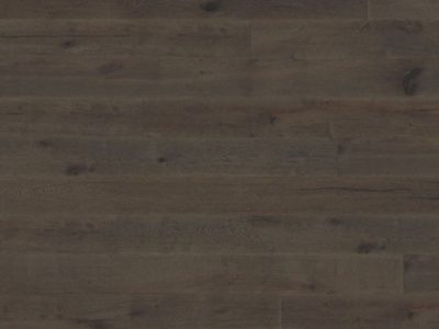 Le parquet contrecollé en chêne le charme naturel du bois, les lames se composent d’un parement du bois noble avec un support en latté à fil croisé