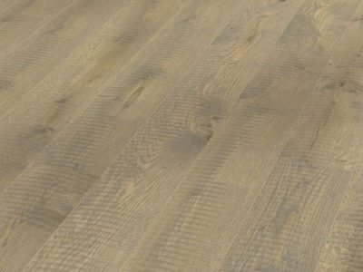Le parquet contrecollé en chêne le charme naturel du bois, les lames se composent d’un parement du bois noble avec un support en latté à fil croisé