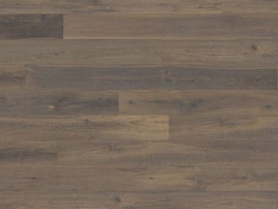 Le parquet contrecollé en chêne le charme naturel du bois, les lames se composent d’un parement du bois noble avec un support en latté à fil croisé