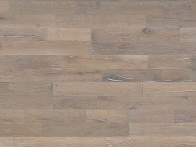 Le parquet contrecollé en chêne le charme naturel du bois, les lames se composent d’un parement du bois noble avec un support en latté à fil croisé